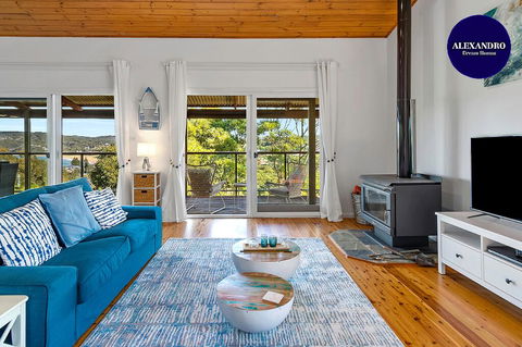 Stylish Renovated Home - Ocean Views - Fireplace - Accommodation Georgetown 0