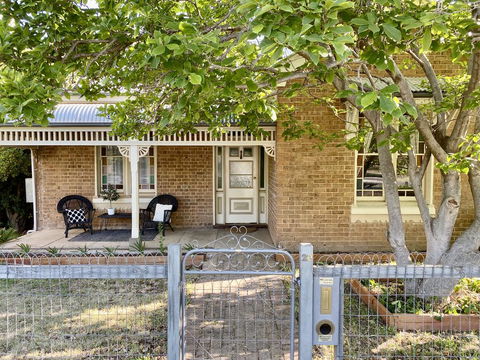 SUMMER HOUSE - CENTRAL LOCATION Near PARK - Accommodation Georgetown 3