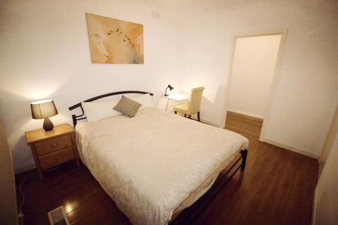 Sunny House - Melbourne Airport Home - Accommodation Georgetown 0
