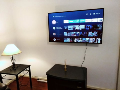 Sunny House - Melbourne Airport Home - Accommodation Georgetown 1