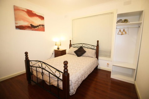 Sunny House - Melbourne Airport Home - Accommodation Georgetown 2