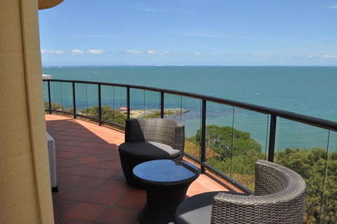 Sunset Sails Redcliffe - Accommodation Georgetown 1