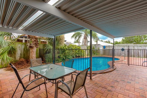 Sunyata Beach House - Rainbow Beach, Beachside Escape With A Pool, Pet Friendly And Wi-Fi - Accommodation Georgetown 1