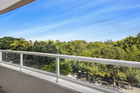 Super Convenient Apartment With Garden Views - Accommodation Georgetown 0
