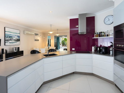 Super Sized Family Retreat With A Pool - Accommodation Georgetown 2