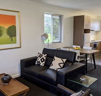 Superb 2 BR Apartment Minutes to CBD- Cen8 - Accommodation Georgetown