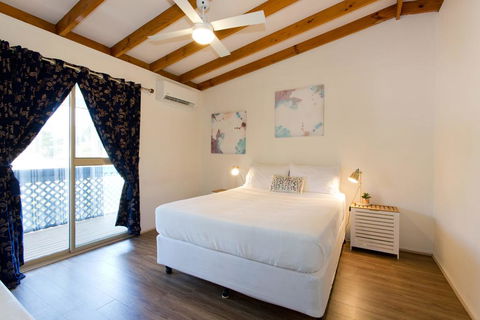 Surf And Sunsets, Beach Holiday Home Mandurah - Accommodation Georgetown 3