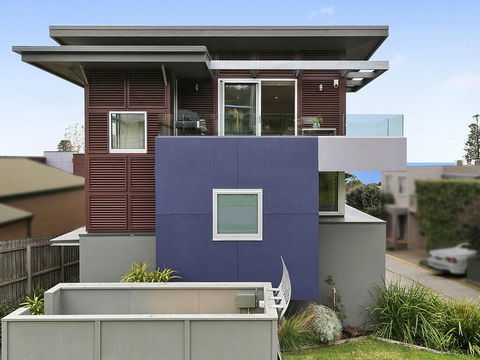 SURF CENTRAL - Wifi, Double Garage & Smack Bang In The Middle Of Town - Accommodation Georgetown 0