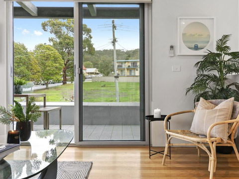 SURF CENTRAL - Wifi, Double Garage & Smack Bang In The Middle Of Town - Accommodation Georgetown 2
