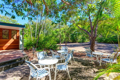 Surfside Beach House 17 - Rainbow Shores, Swimming Pool, 2 Minute Walk To Beach, Air Conditioning, Relax Here - Accommodation Georgetown 2