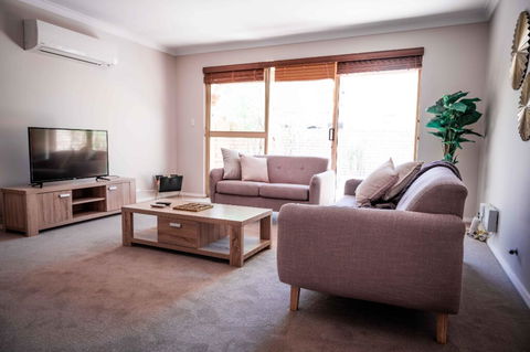 SWAN RIVER STAY, PERTH, WIFI, NETFLIX, APPLECROSS, FREO - Accommodation Georgetown 0