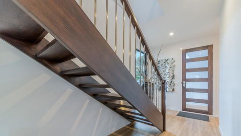 SWEEPING VIEWS - FREE WIFI & NETFLIX - PET FRIENDLY (OUTSIDE ONLY) - Accommodation Georgetown 2