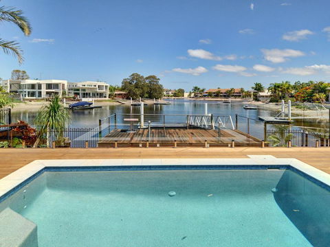 Tarcoola 49 - 4 BDRM Canal Home With Pool - Accommodation Georgetown 3