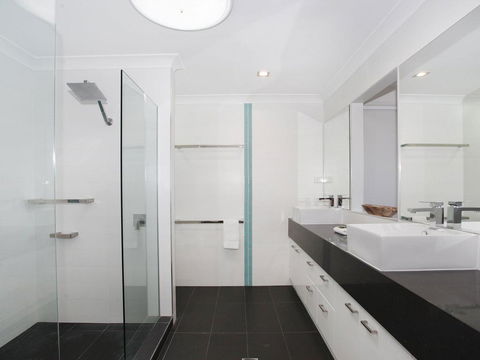 Tarcoola 49 - 4 BDRM Canal Home With Pool - Accommodation Georgetown 2