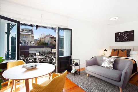 Tasteful Modern Studio 2.3Km From City Centre - Accommodation Georgetown 0