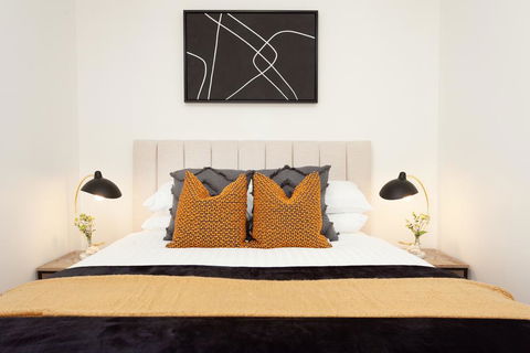 Tasteful Modern Studio 2.3Km From City Centre - Accommodation Georgetown 1