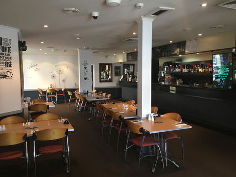 Taylors Hotel - Accommodation Georgetown 2