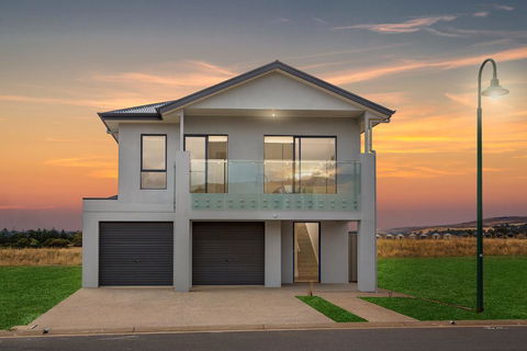 Tee Two On Troon - 21/30 Troon Drive - Accommodation Georgetown 0