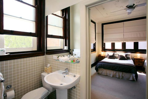 The Bank Guesthouse - Accommodation Georgetown 0