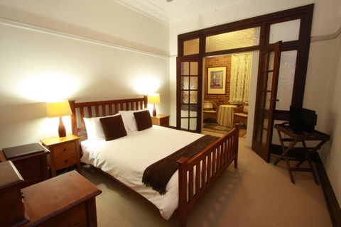 The Bank Guesthouse - Accommodation Georgetown 2