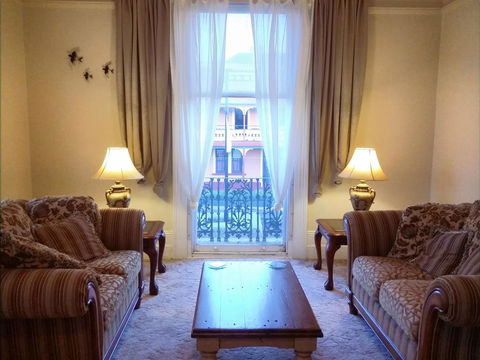 The Bank Guesthouse Glen Innes - Accommodation Georgetown 3