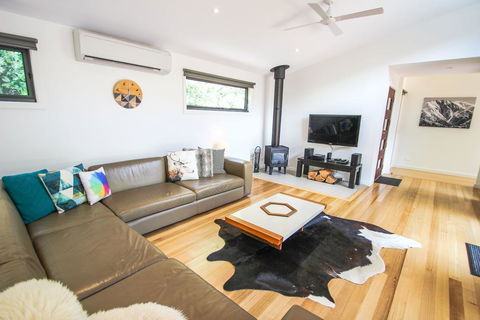 The Base One - Accommodation Georgetown 2