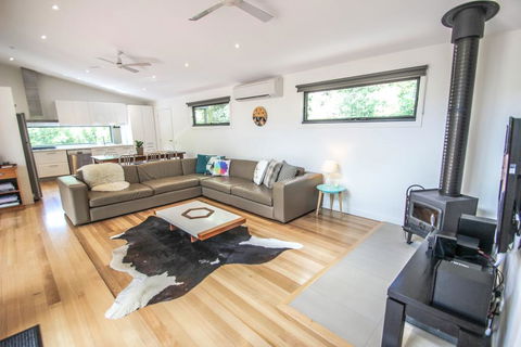 The Base One - Accommodation Georgetown 1
