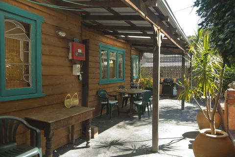 The Beach House - Fremantle - Accommodation Georgetown 3