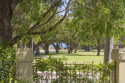 The Beach Retreat - Accommodation Georgetown 0