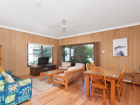 The Beach Shack At Nelson Bay - Accommodation Georgetown 2