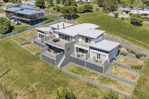 The Cove Kettering - Accommodation Georgetown 1