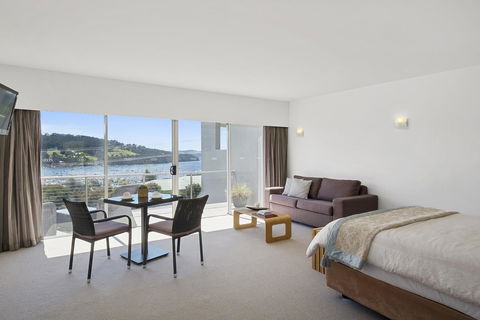 The Cove Kettering - Accommodation Georgetown 4