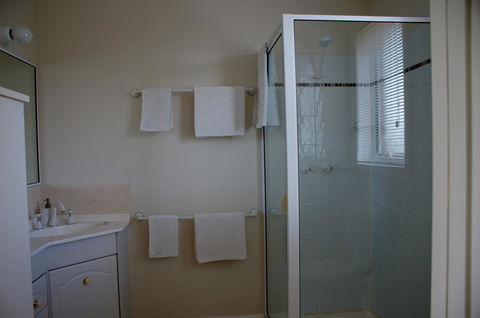 Shearwater Cottages - Accommodation Georgetown 9