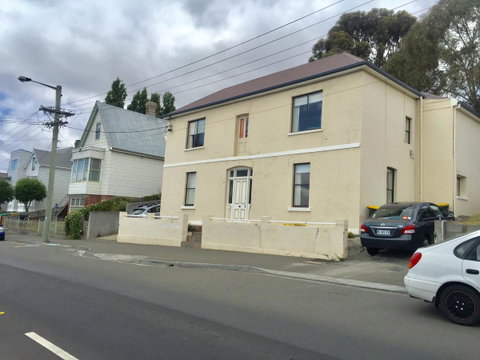 338 On Murray - Accommodation Georgetown 9