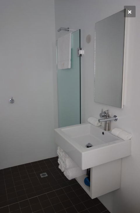Avalon Coastal Retreat - Accommodation Georgetown 9