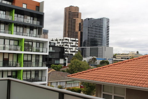 Poplar Box Hill Apartment - Accommodation Georgetown 1