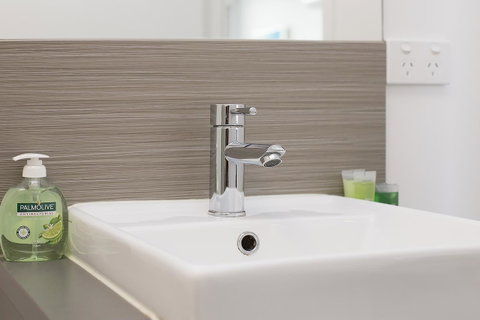 Poplar Box Hill Apartment - Accommodation Georgetown 15