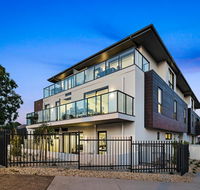 Manhattan Apartments - Notting Hill - Accommodation Georgetown