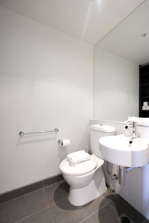 Mono Apartments On Franklin Street - Accommodation Georgetown 11