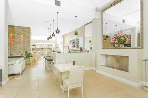 Deep Blue Hotel & Hot Springs - Accommodation Georgetown 22