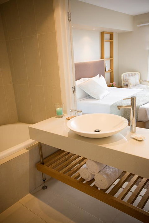 Deep Blue Hotel & Hot Springs - Accommodation Georgetown 38