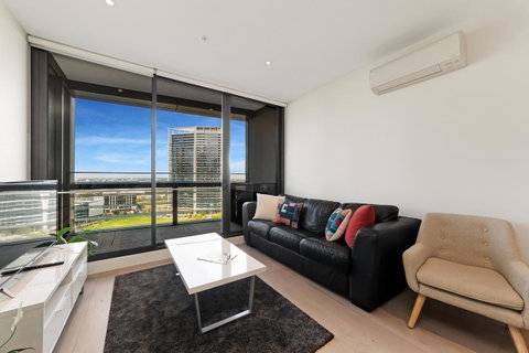 Best Views On Collins - Accommodation Georgetown 5