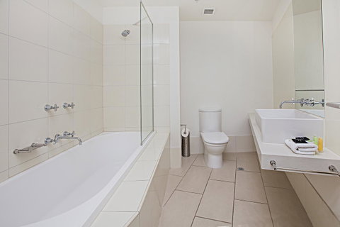 Waterfront Melbourne Apartments - Accommodation Georgetown 29