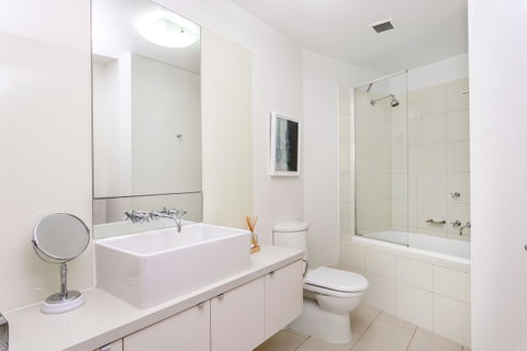 Waterfront Melbourne Apartments - Accommodation Georgetown 37