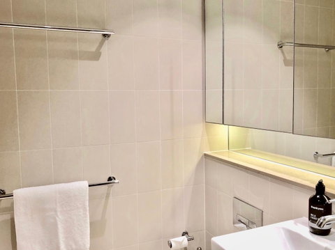 Pride Docklands Waterfront Apartment City View - Accommodation Georgetown 34