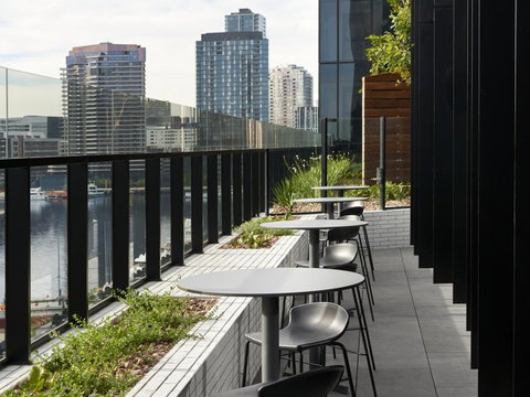 Vibe Hotel Melbourne Docklands - Accommodation Georgetown 21