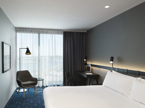 Vibe Hotel Melbourne Docklands - Accommodation Georgetown 25