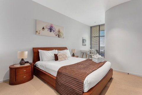 Docklands Private Collection - NEWQUAY - Accommodation Georgetown 3