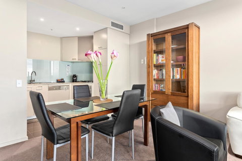 Docklands Private Collection - NEWQUAY - Accommodation Georgetown 15