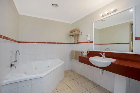 Comfort Inn Warrnambool International - Accommodation Georgetown 11